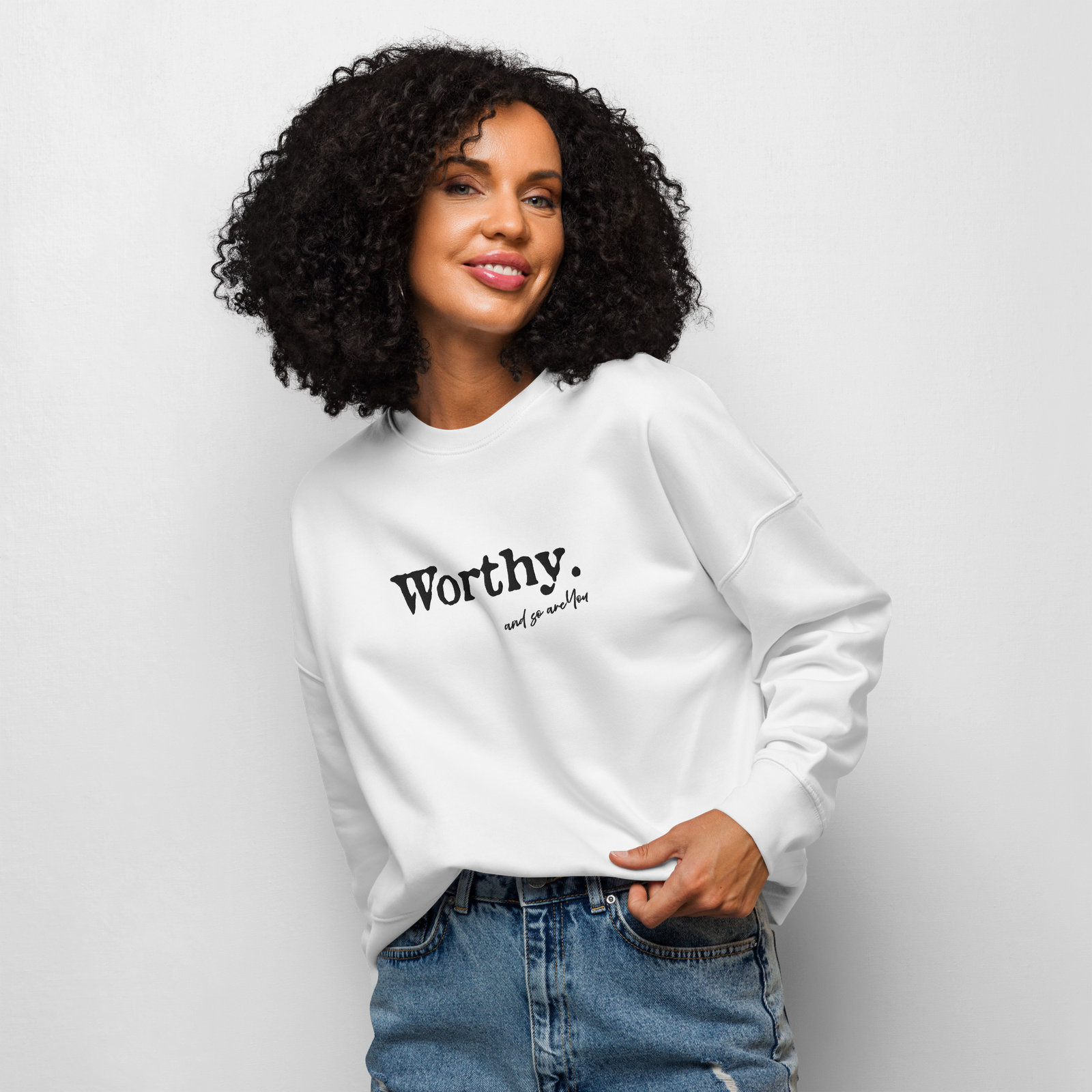 White organic cotton crewneck sweatshirt with 'Worthy' embroidery